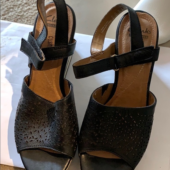 Shoe - Picture 3 of 5